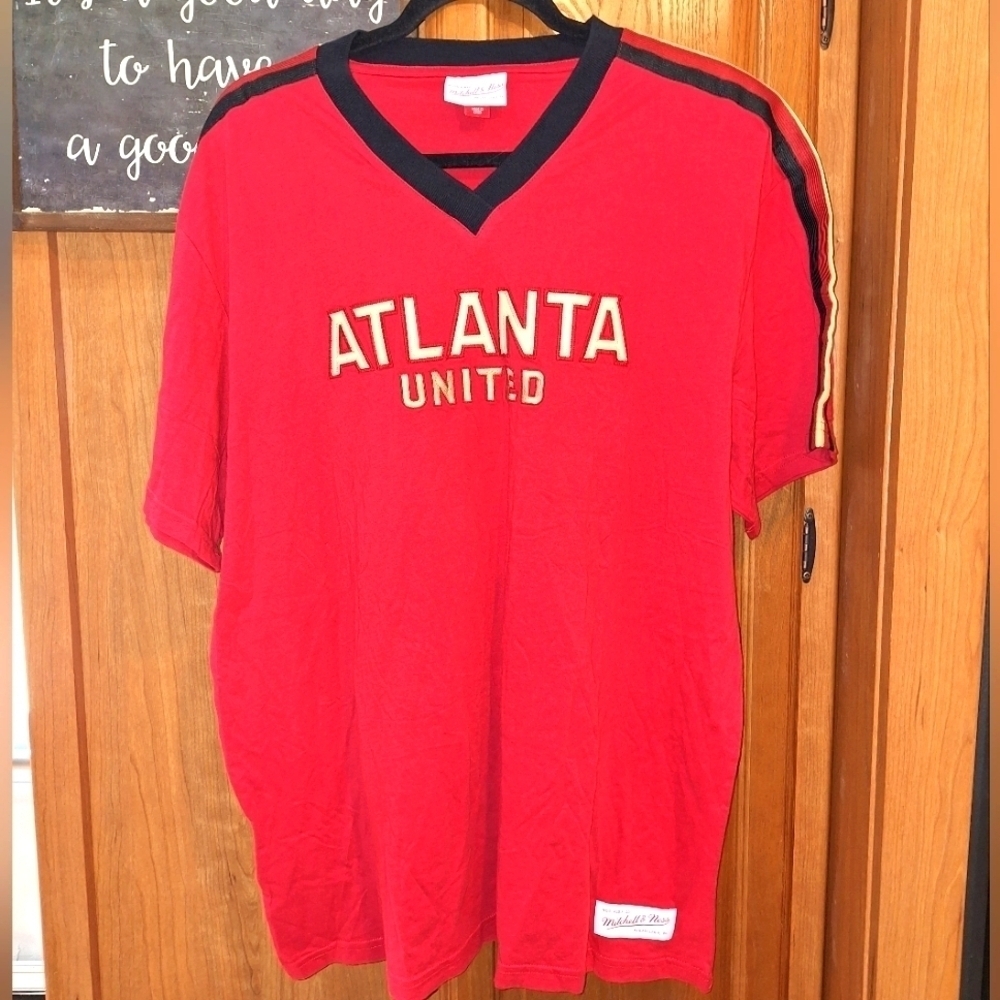 A Mitchell & Ness official MLS Atlanta United short sleeve jersey in a men's 2XL